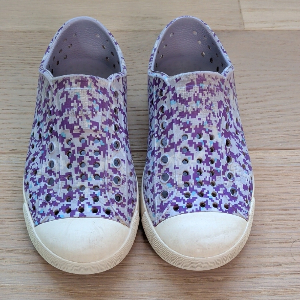 Native Kids Purple and White Patterned Sneakers